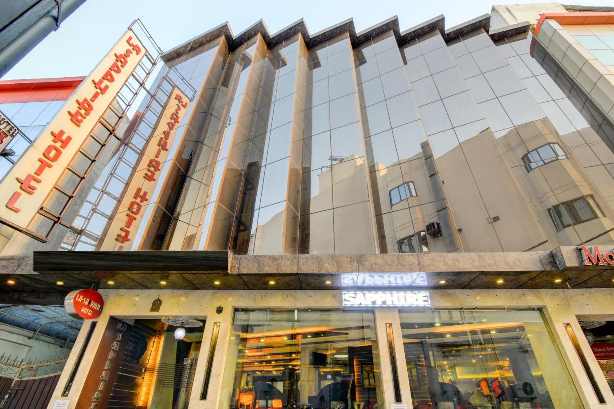 Airport La Sapphire Hotel & Restaurant New Delhi Exterior foto