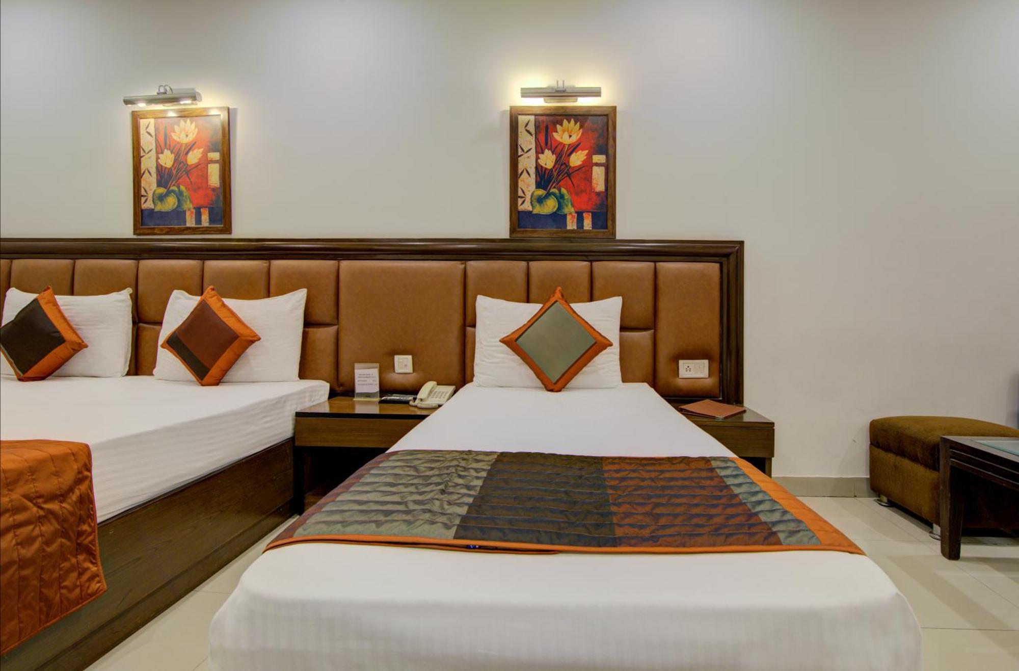 Airport La Sapphire Hotel & Restaurant New Delhi Exterior foto