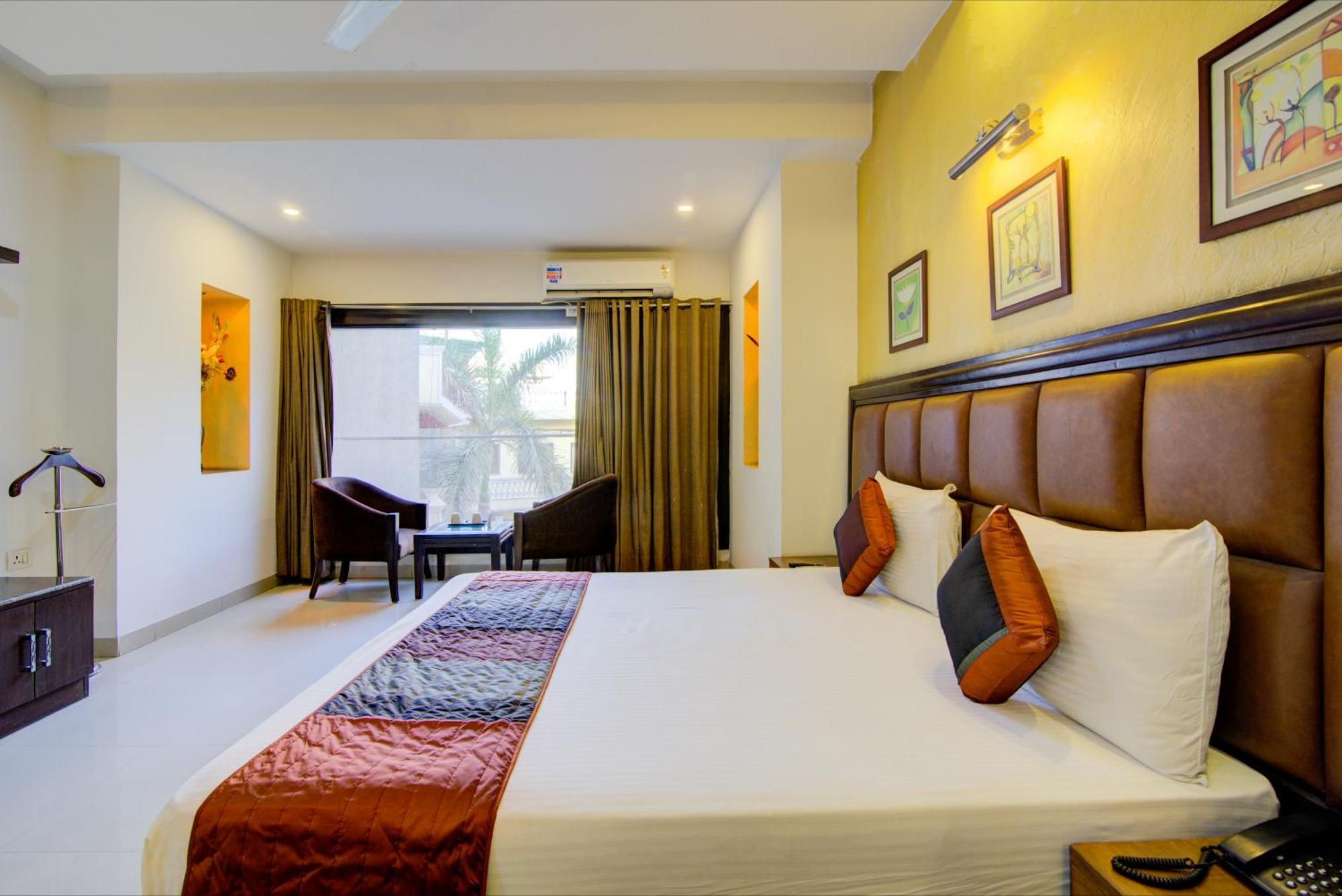 Airport La Sapphire Hotel & Restaurant New Delhi Exterior foto