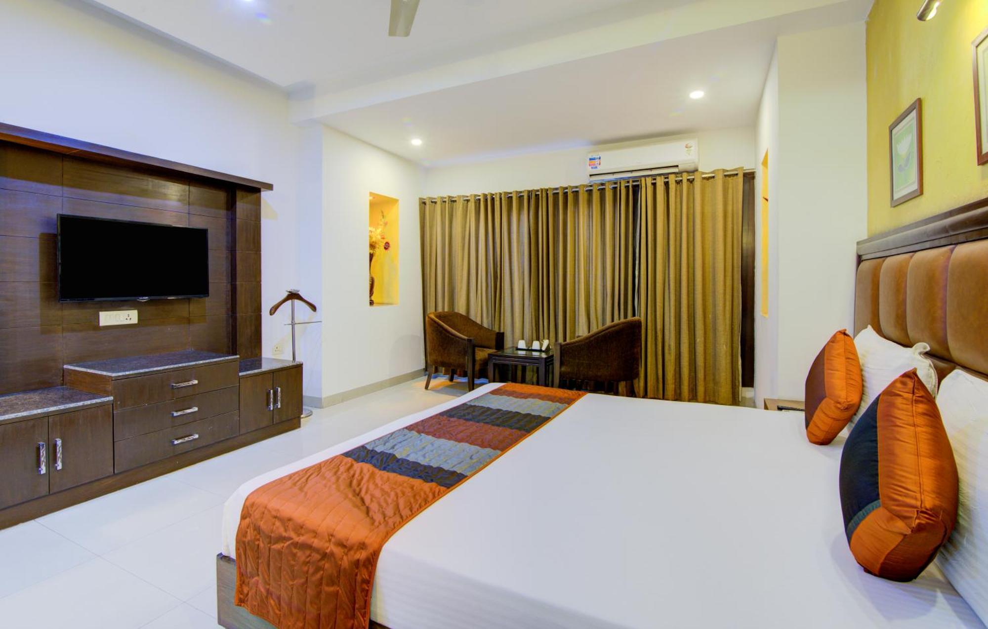 Airport La Sapphire Hotel & Restaurant New Delhi Exterior foto